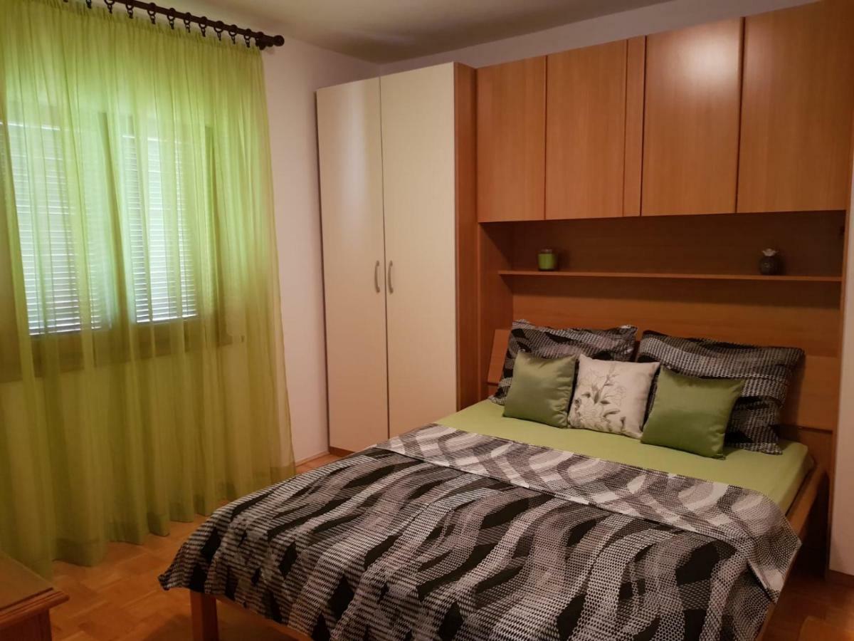 Kuca Za Odmor Luca Apartment Posedarje Exterior photo
